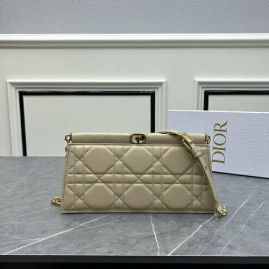 Picture of Dior Lady Handbags _SKUfw143779643fw